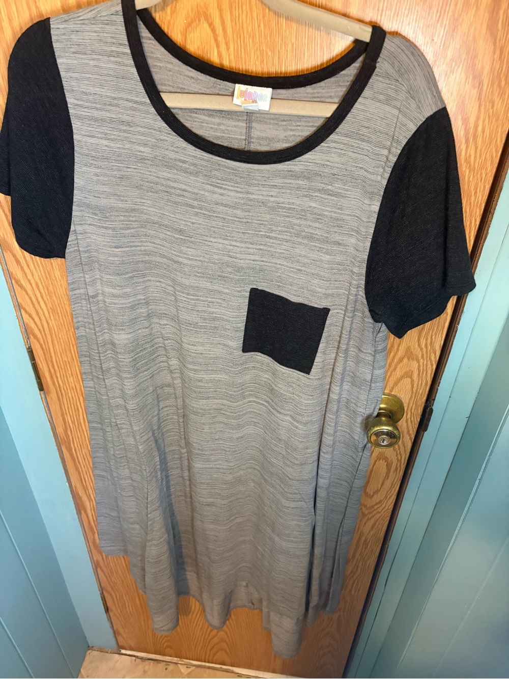 Lularoe Carly Heather Gray & Black Pocket Dress